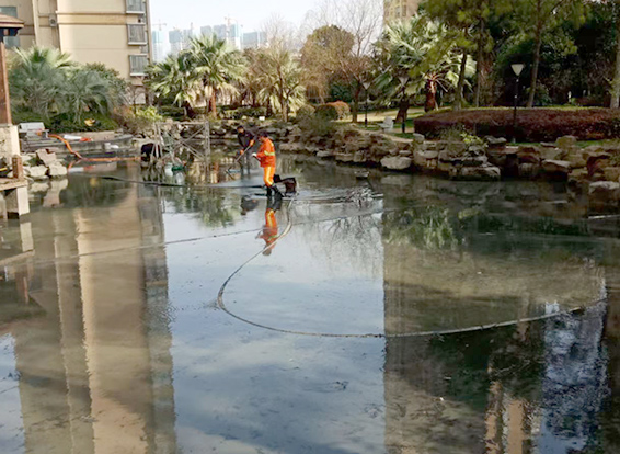 凤阳景观池淤泥清理