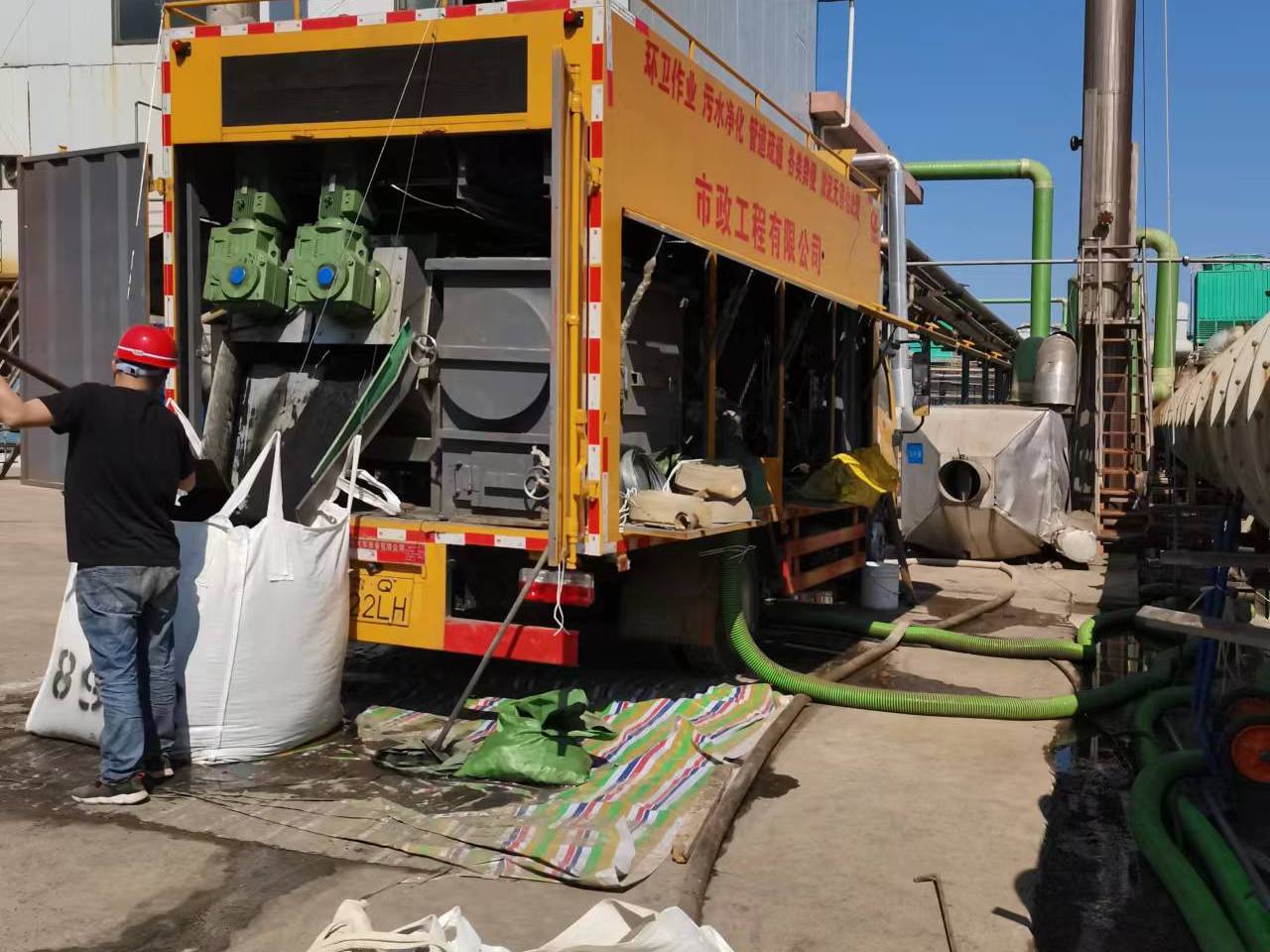 凤阳淤泥压干处理